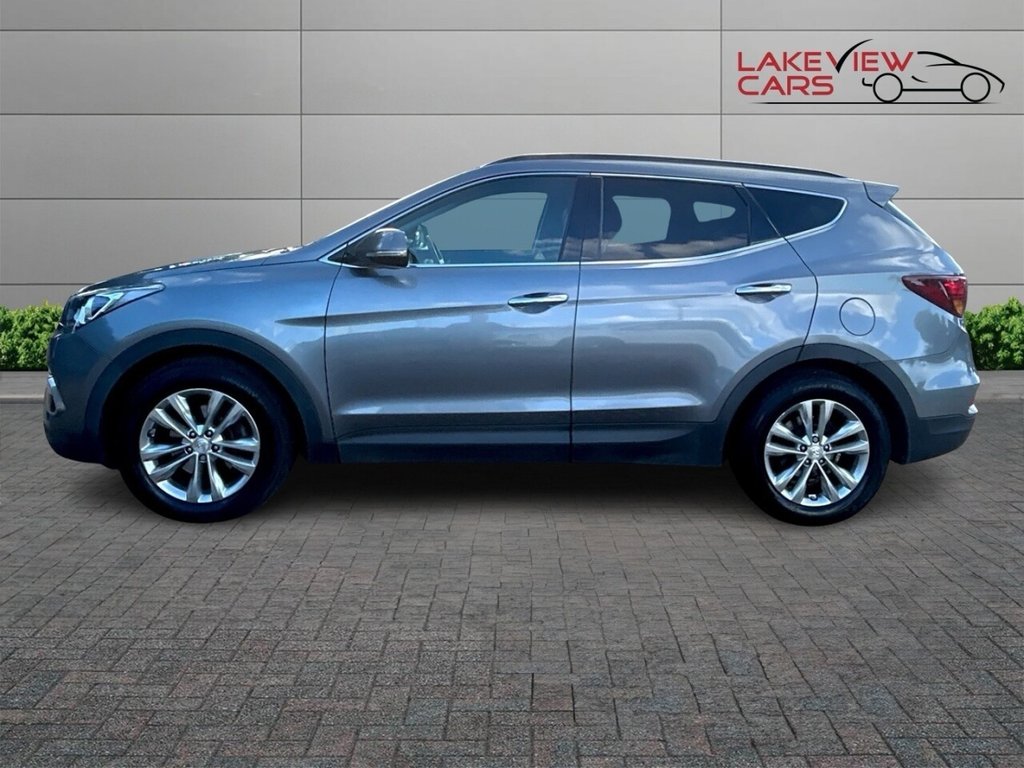 Used Hyundai Santa Fe 2016 for sale - 76744500: Photo 4