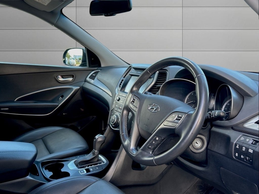 Used Hyundai Santa Fe 2016 for sale - 76744500: Photo 9