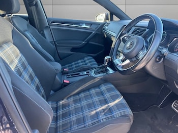 Used Volkswagen Golf 2016 for sale - 77014347: Photo