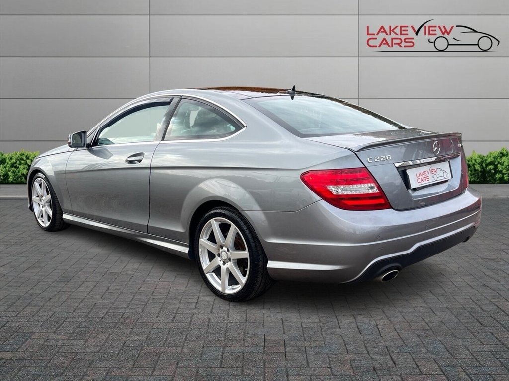 Used Mercedes-Benz C Class 2014 for sale - 76744497: Photo 2