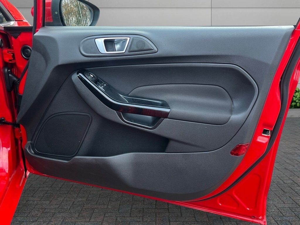 Used Ford Fiesta 2014 for sale - 76744552: Photo 10