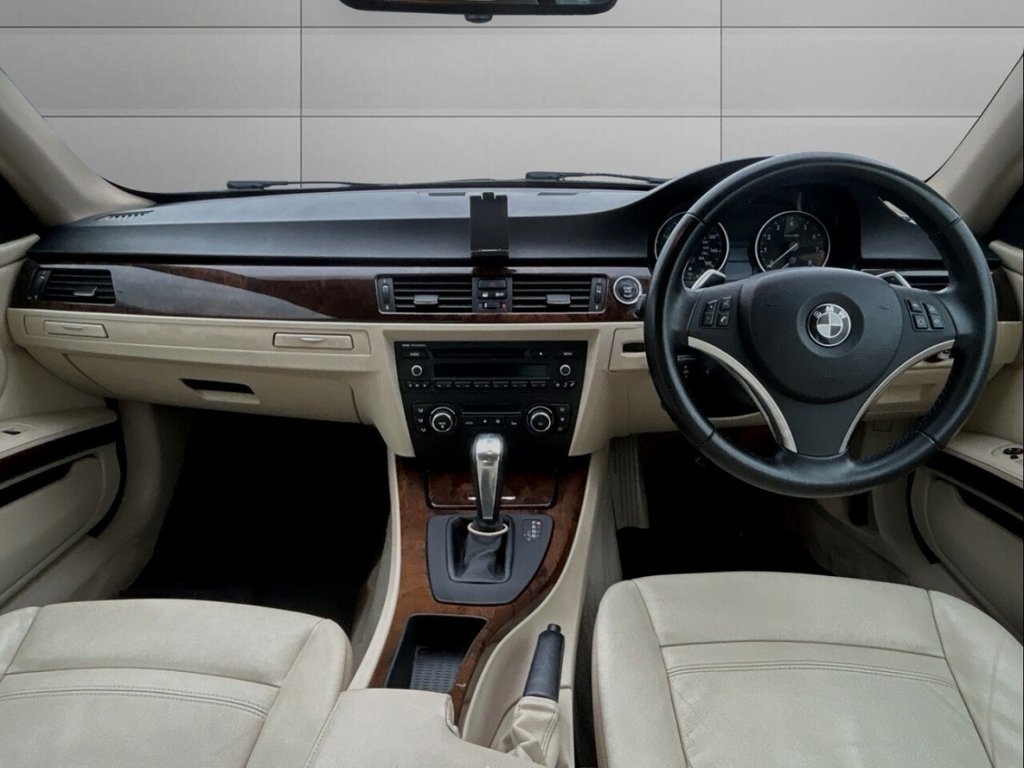 Used BMW 3 Series 2011 for sale - 77139741: Photo 17