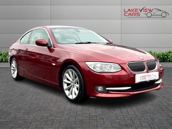 2011 (11) - 3.0 325i SE Coupe 2dr Petrol Steptronic Euro 5 (218 ps)