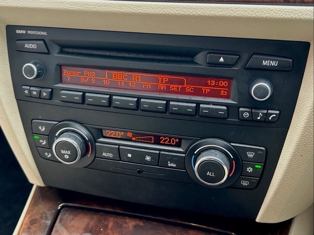 Used BMW 3 Series 2011 for sale - 77139741: Photo 26