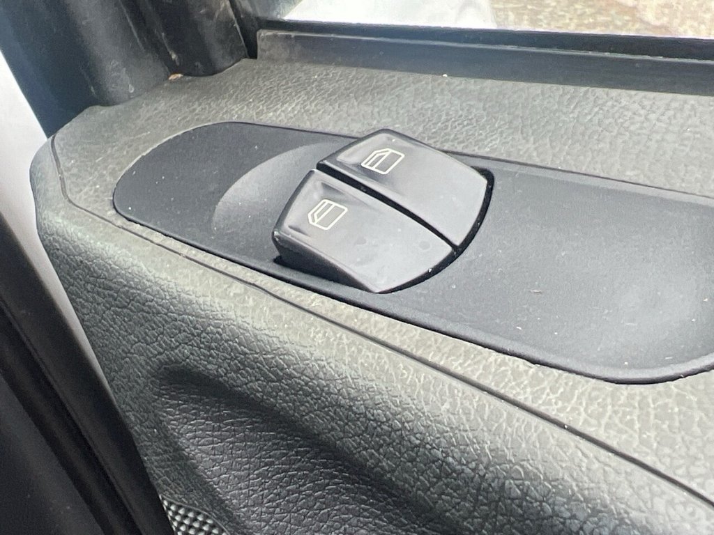 Used Mercedes-Benz Vito 2011 for sale - 76744537: Photo 21