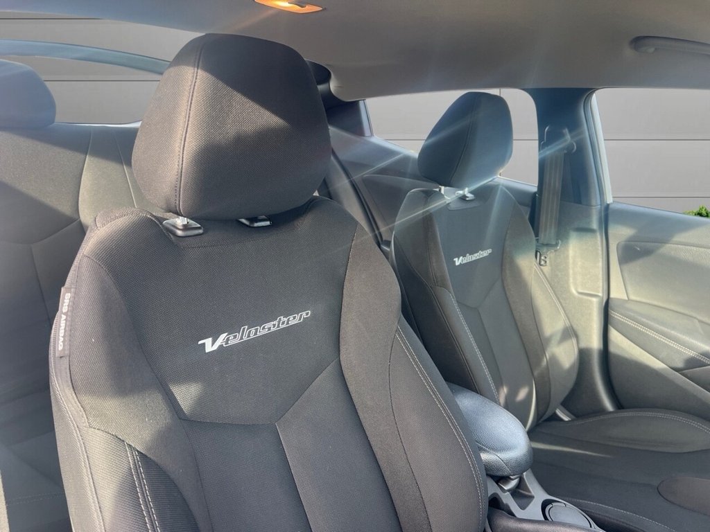 Used Hyundai Veloster 2013 for sale - 76744448: Photo 11