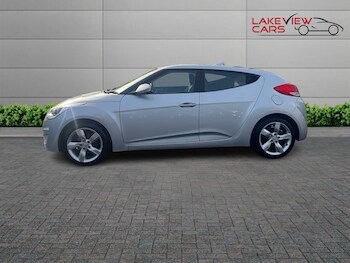 Used Hyundai Veloster 2013 for sale - 76744448: Photo