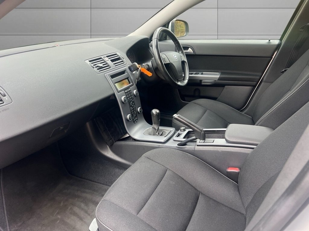 Used Volvo S40 2011 for sale - 76744550: Photo 15