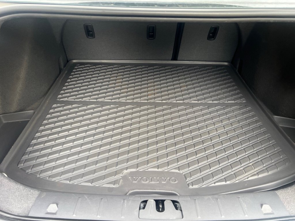 Used Volvo S40 2011 for sale - 76744550: Photo 19