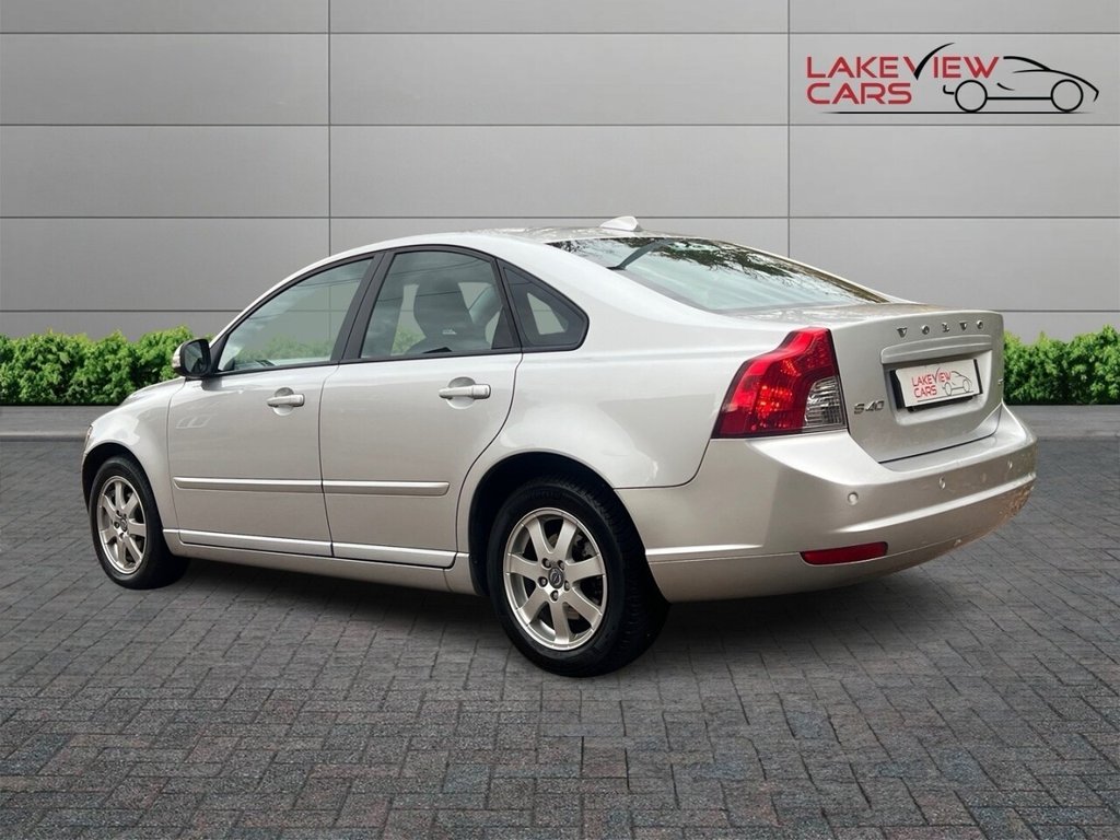 Used Volvo S40 2011 for sale - 76744550: Photo 2