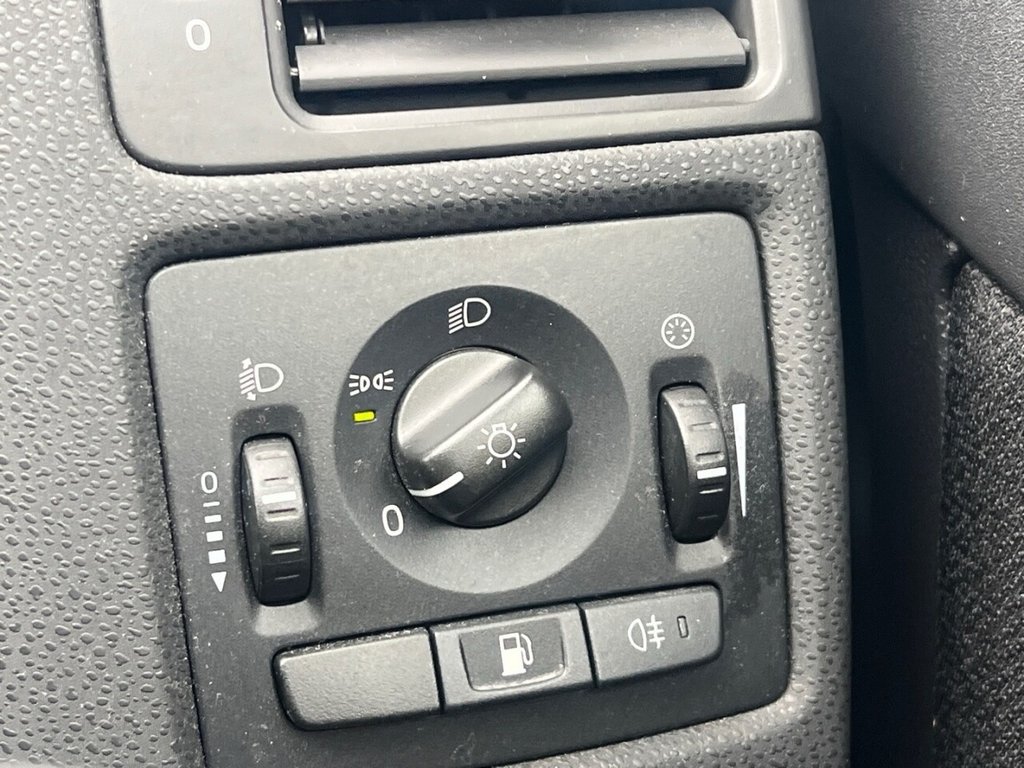 Used Volvo S40 2011 for sale - 76744550: Photo 25