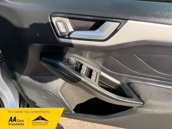 Used Ford Focus 2020 for sale - 76119398: Photo 9
