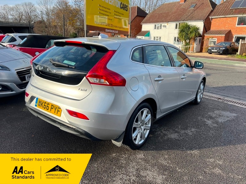 Used Volvo V40 2016 for sale - 76784651: Photo 10