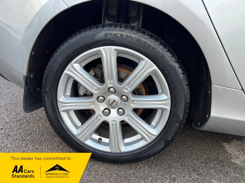 Used Volvo V40 2016 for sale - 76784651: Photo 17