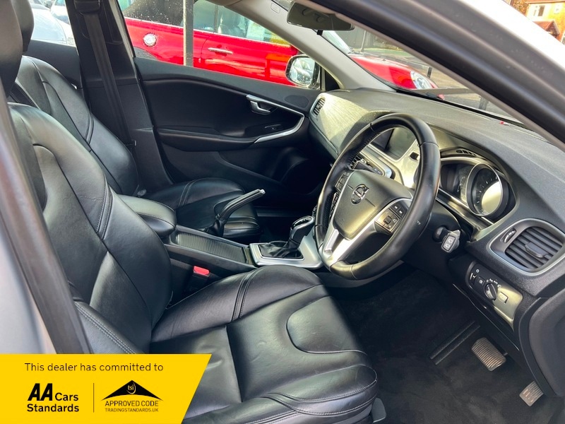 Used Volvo V40 2016 for sale - 76784651: Photo 8