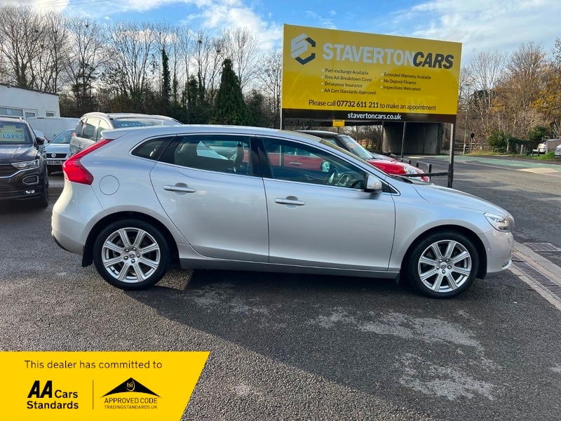 Used Volvo V40 2016 for sale - 76784651: Photo 9