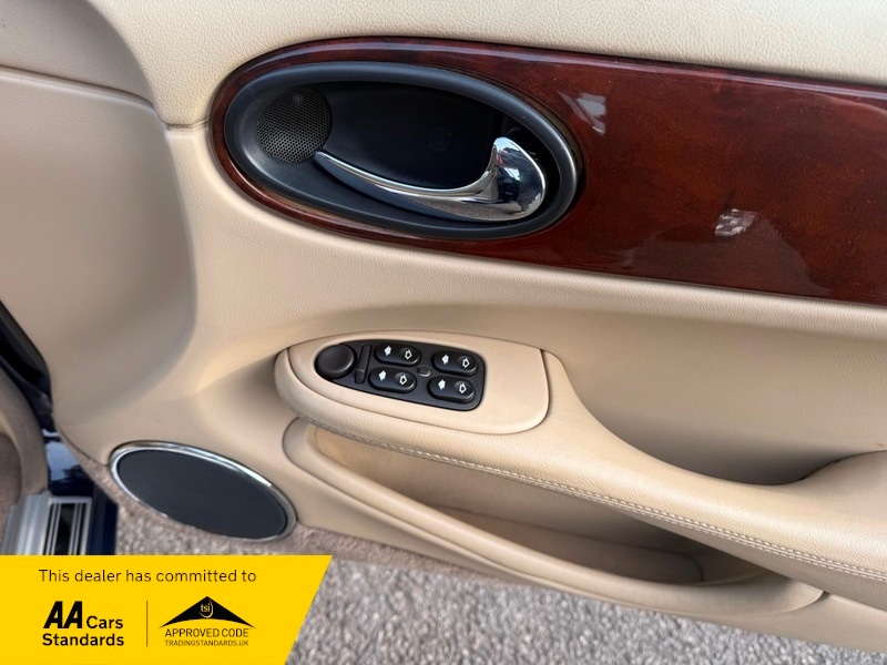 Used Jaguar XJ 1998 for sale - 77976878: Photo 10