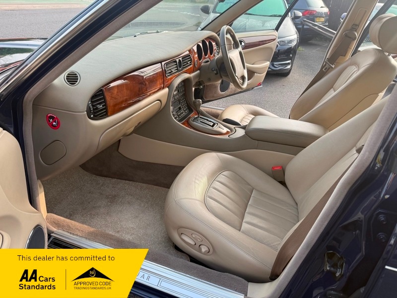 Used Jaguar XJ 1998 for sale - 77976878: Photo 15