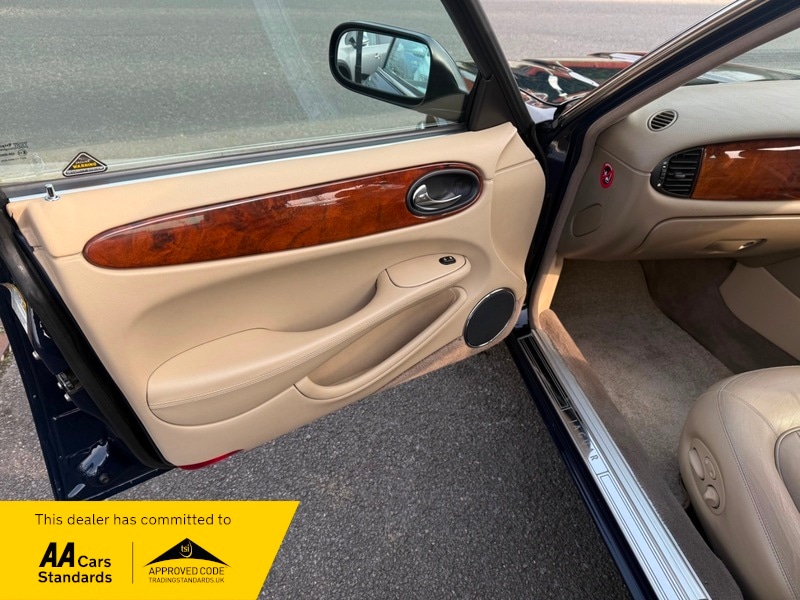 Used Jaguar XJ 1998 for sale - 77976878: Photo 16