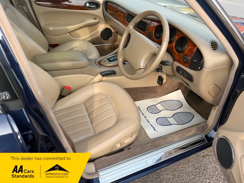 Used Jaguar XJ 1998 for sale - 77976878: Photo 9