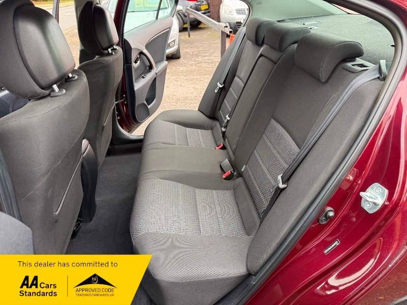 Used Toyota Avensis 2012 for sale - 76884549: Photo 14