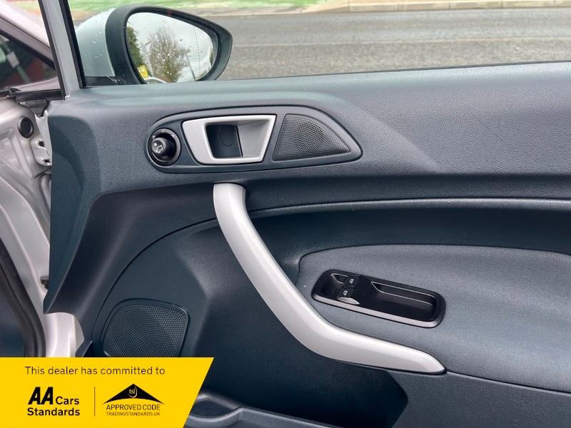 Used Ford Fiesta 2011 for sale - 78045240: Photo 12