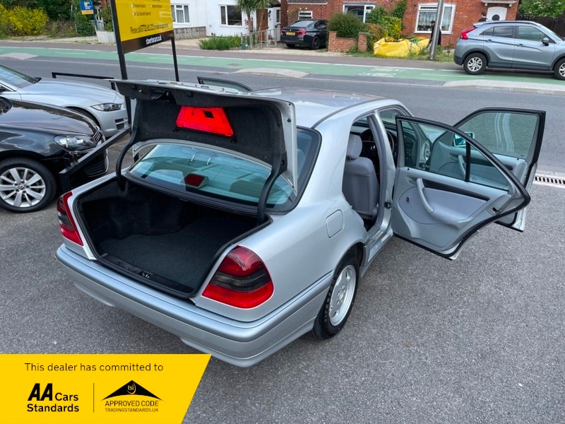 Used Mercedes-Benz C Class 1999 for sale - 77477933: Photo 19