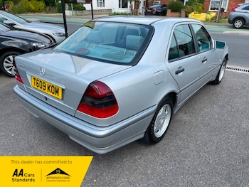 Used Mercedes-Benz C Class 1999 for sale - 77477933: Photo