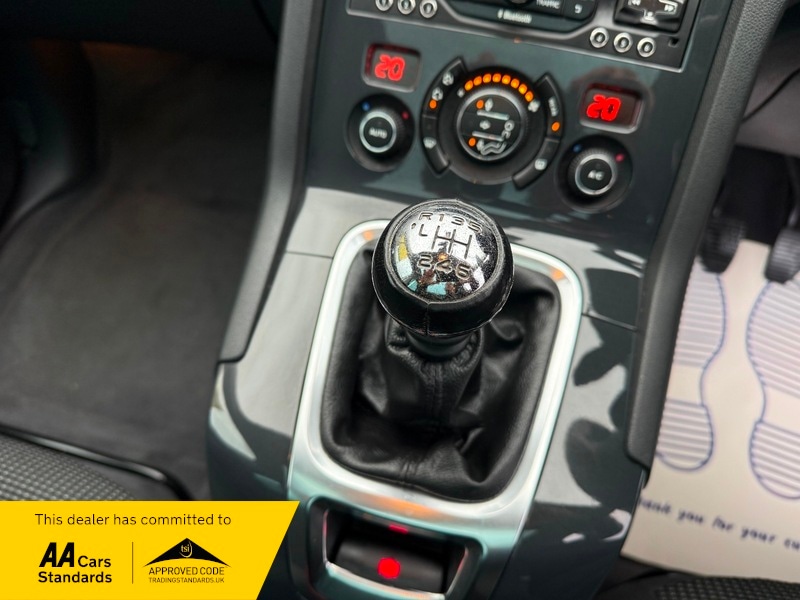 Used Peugeot 5008 2015 for sale - 76686856: Photo 13