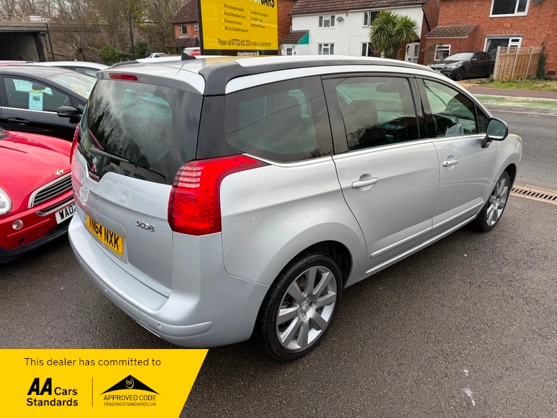 Used Peugeot 5008 2015 for sale - 76686856: Photo 3