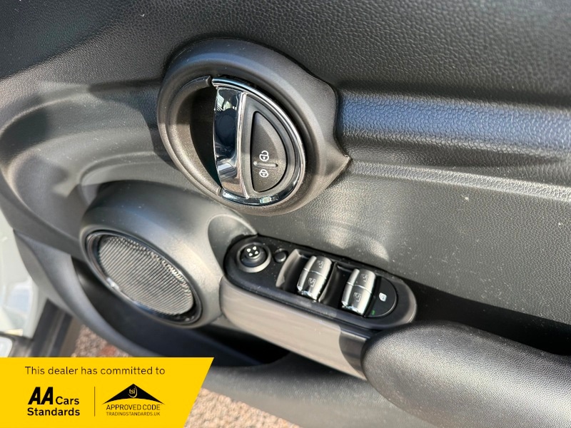 Used MINI One 2017 for sale - 76376420: Photo 11