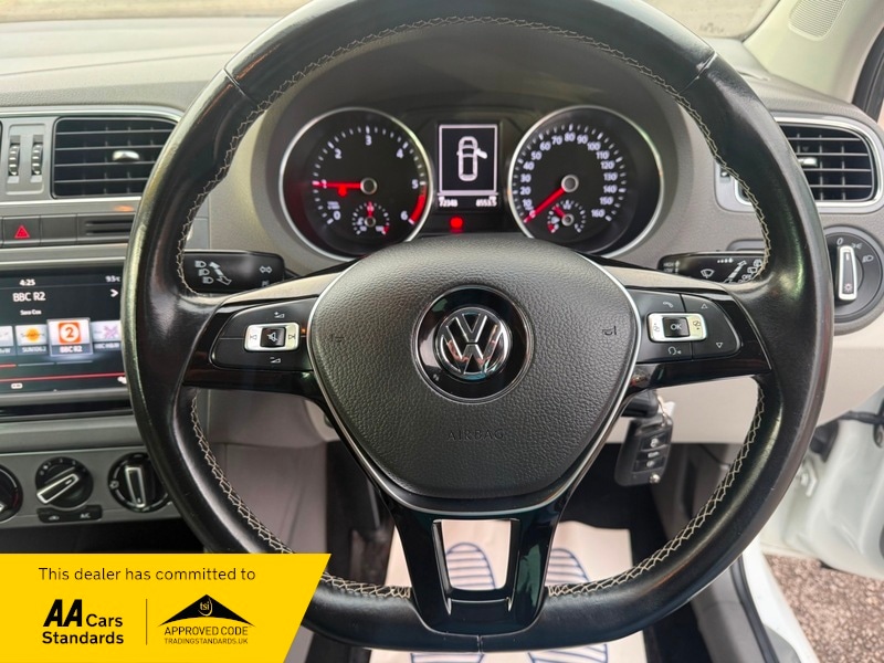 Used Volkswagen Polo 2014 for sale - 77547945: Photo 11