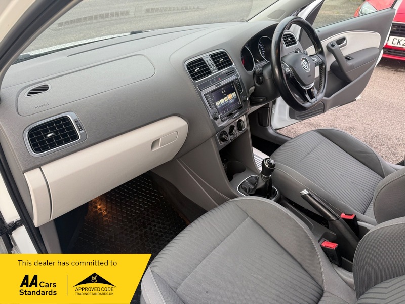 Used Volkswagen Polo 2014 for sale - 77547945: Photo 13