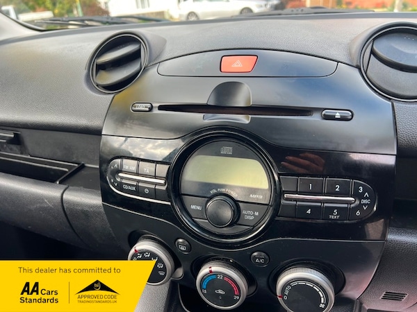 Used Mazda Mazda2 2011 for sale - 76211019: Photo 13