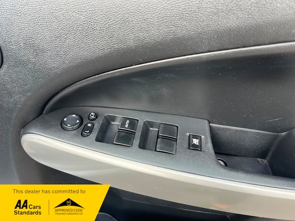Used Mazda Mazda2 2011 for sale - 76211019: Photo 15