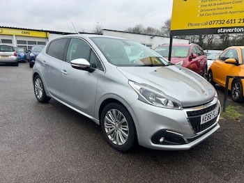 Used Peugeot 208 2017 for sale - 77547989: Photo