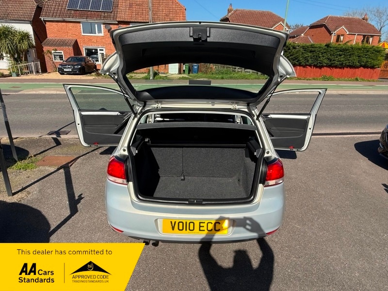 Used Volkswagen Golf 2010 for sale - 77920959: Photo 16