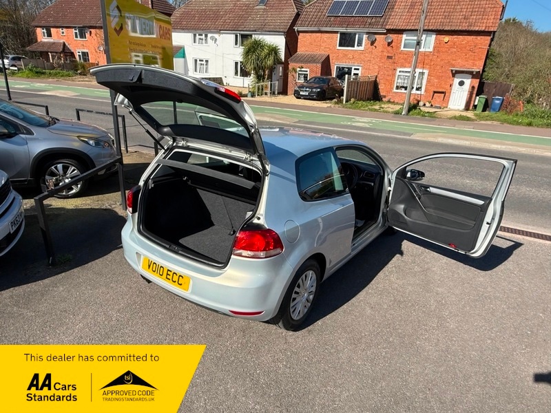 Used Volkswagen Golf 2010 for sale - 77920959: Photo 17