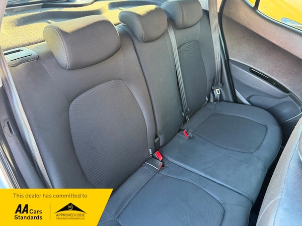 Used Hyundai i10 2019 for sale - 74066254: Photo 17