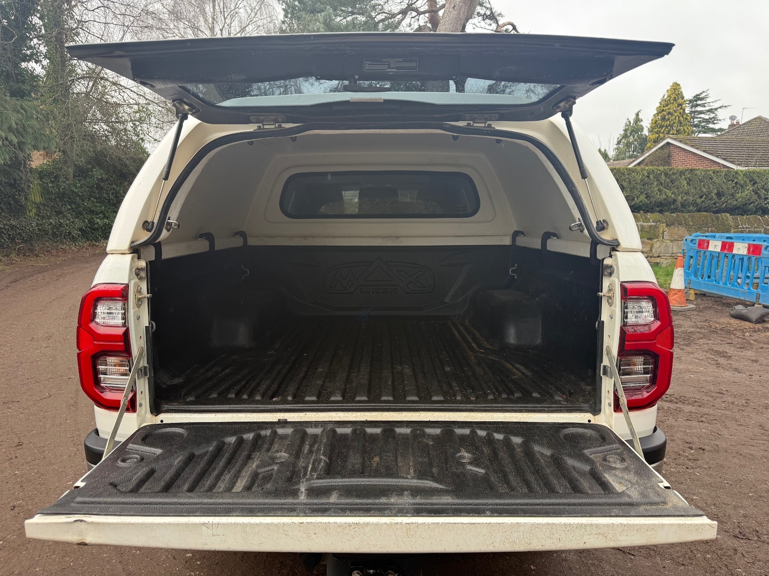 Used Toyota Hilux 2021 for sale - 78057240: Photo 11