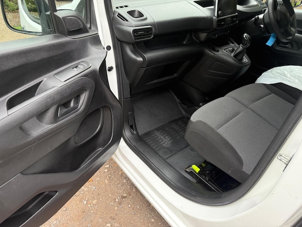Used Peugeot Partner 2020 for sale - 76108692: Photo 15