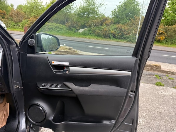 Used Toyota Hilux 2020 for sale - 74598233: Photo 28