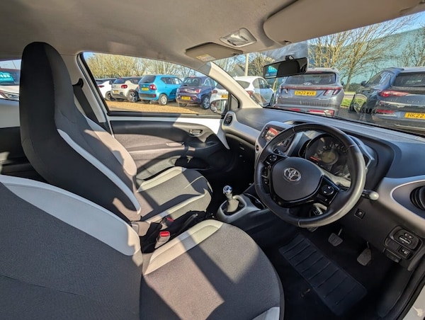 Used Toyota AYGO 2016 for sale - 74077750: Photo 16