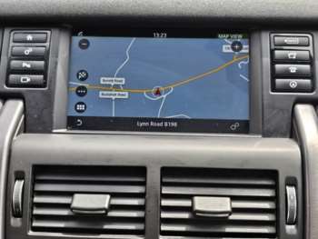 Used Land Rover Discovery Sport 2018 for sale - 75038104: Photo
