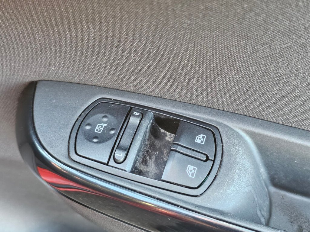 Used Vauxhall Corsa 2016 for sale - 76356907: Photo 27