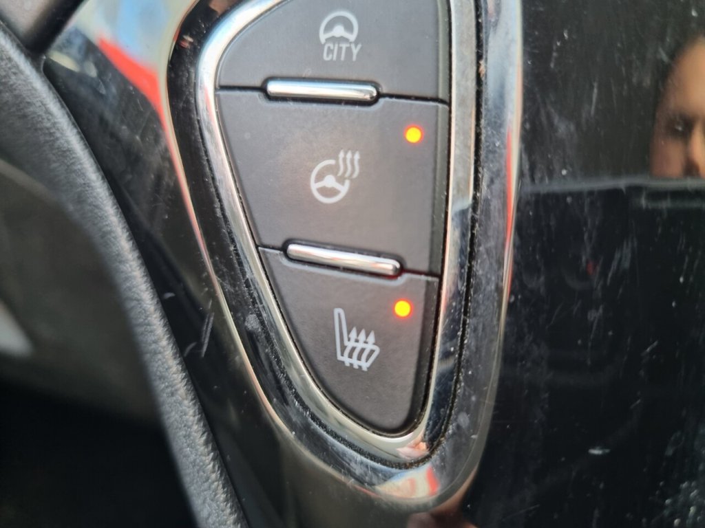 Used Vauxhall Corsa 2016 for sale - 76356907: Photo 3