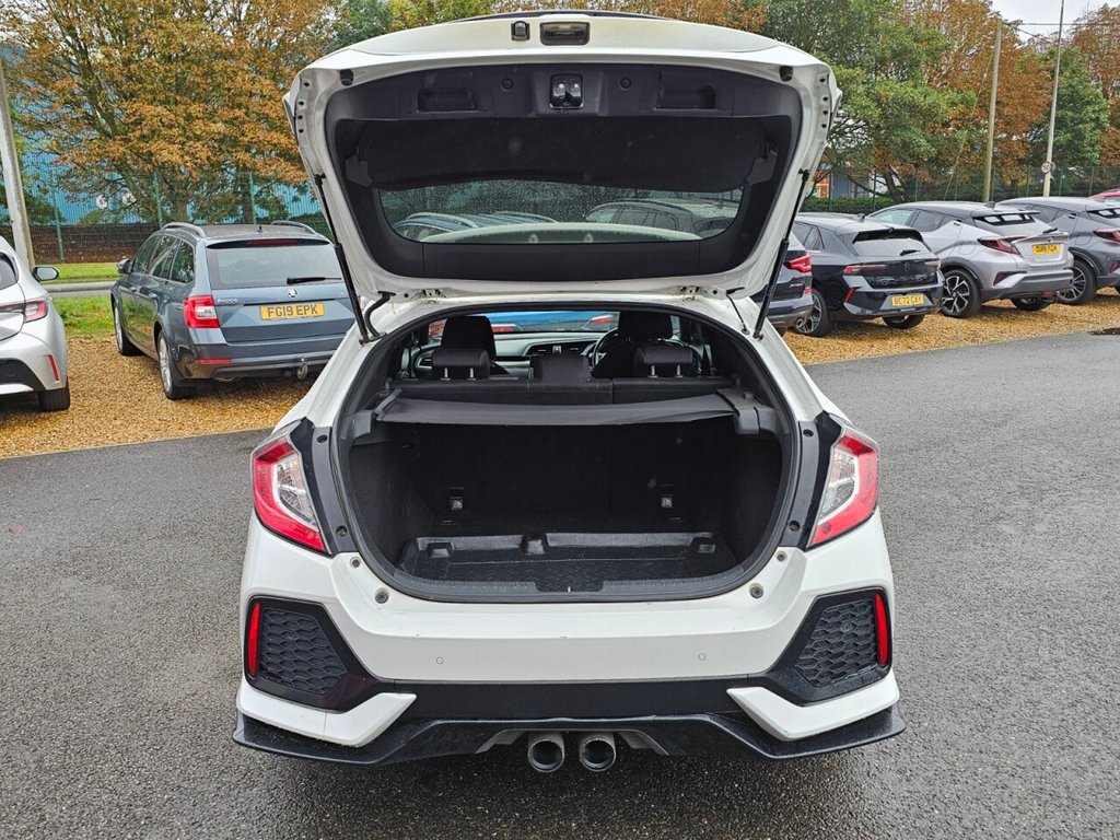 Used Honda Civic 2017 for sale - 75923577: Photo 12