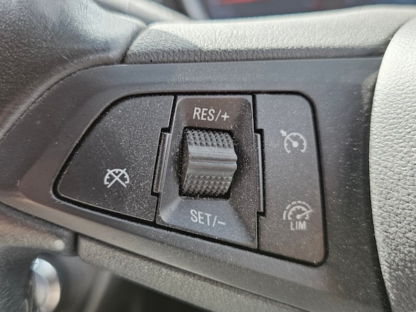 Used Vauxhall Viva 2018 for sale - 75335523: Photo 2