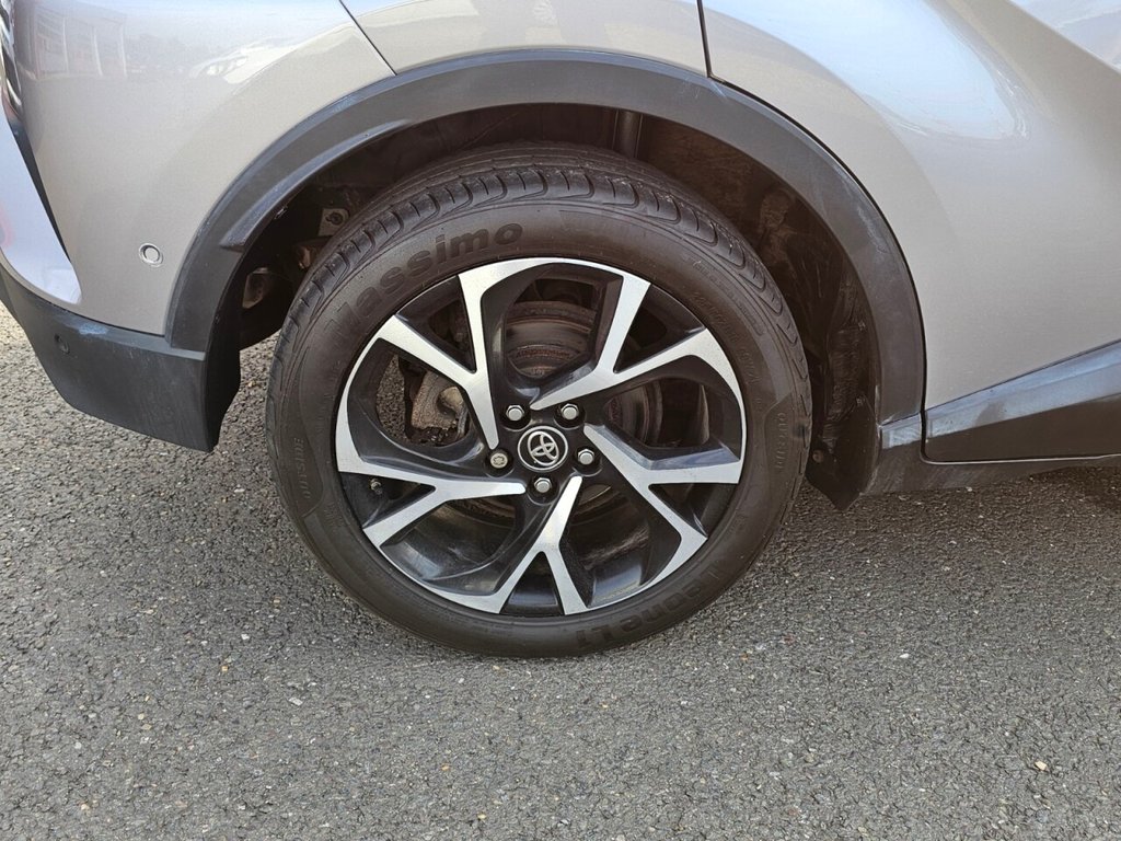 Used Toyota C-HR 2018 for sale - 75923421: Photo 11