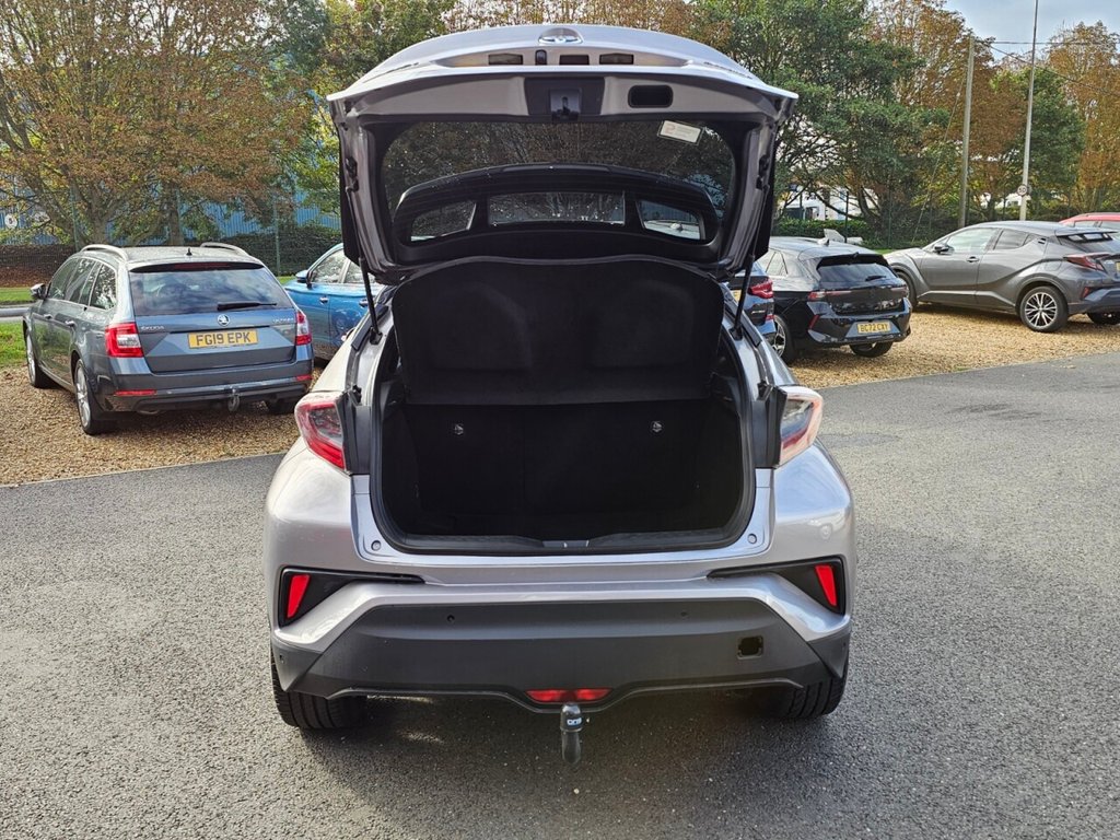 Used Toyota C-HR 2018 for sale - 75923421: Photo 12